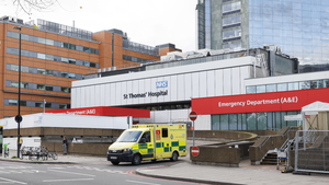 exterior of St Thomas' Hospital in London